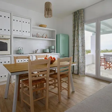 Naxian Garden Villas 4* Pláka